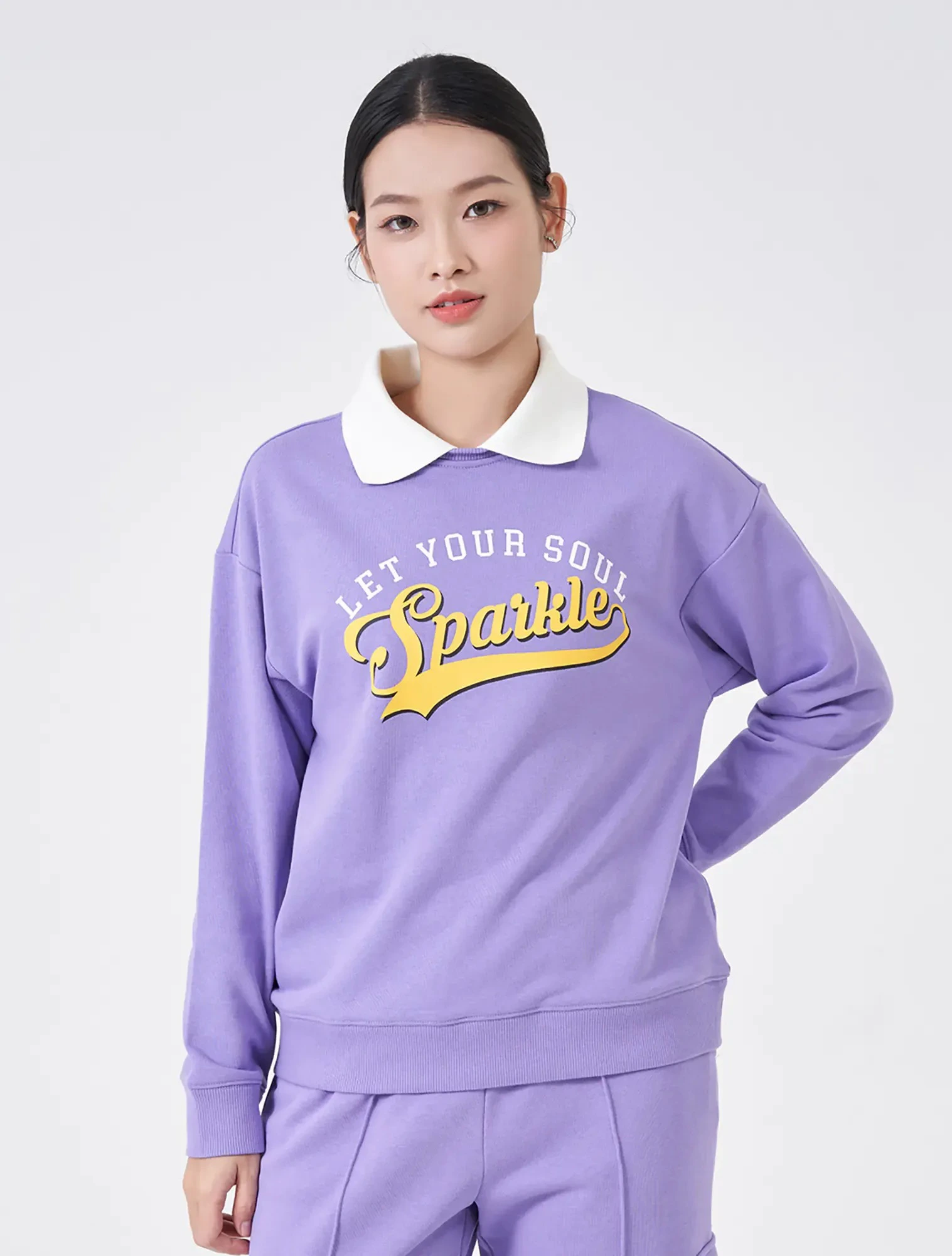 Áo Nỉ Nữ Phối Lá Cổ Dáng Relax - Ảnh 2